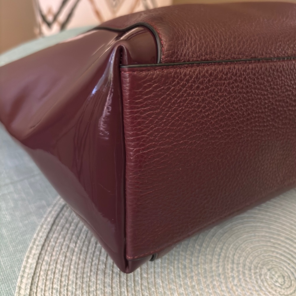 COACH Burgundy Ava Chain Tote with Gold Hardware EUC - Picture 10 of 15